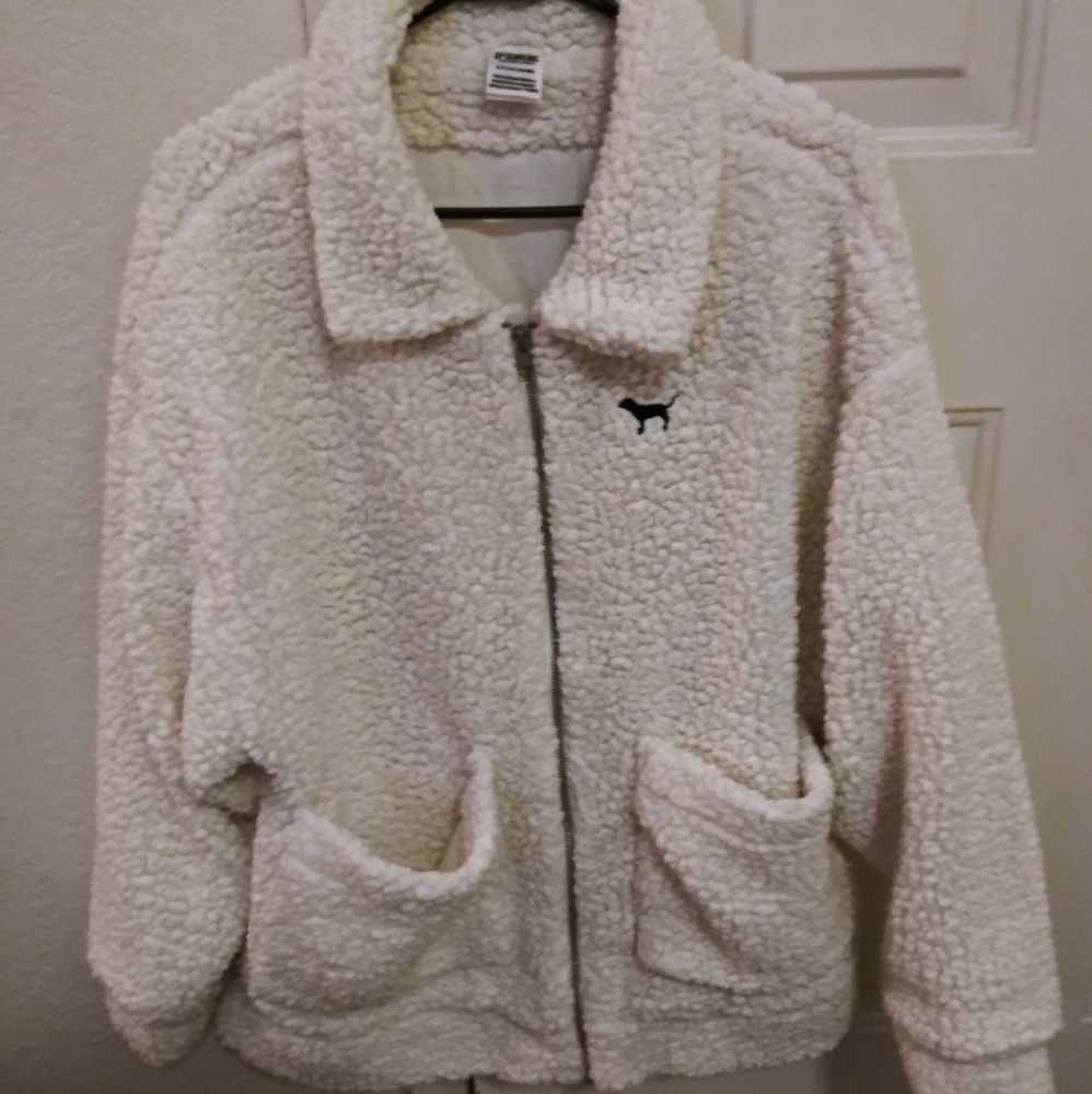 New cream colored sharpa coat